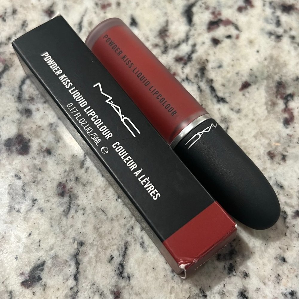 NIB MAC Powder Kiss Liquid Lipstick Devoted to Chili